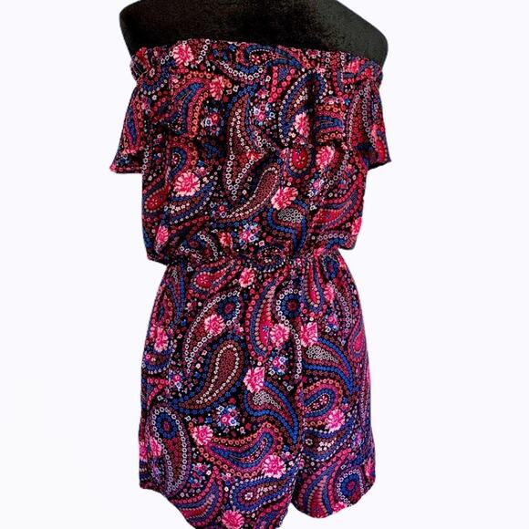ROMEO + JULIET Couture Strapless Pink Paisley Shorts Romper size Medium - Picture 4 of 7